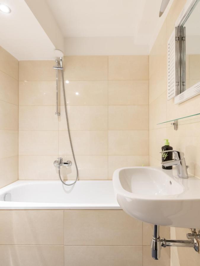 Limehome Berlin Florastrasse Extérieur photo